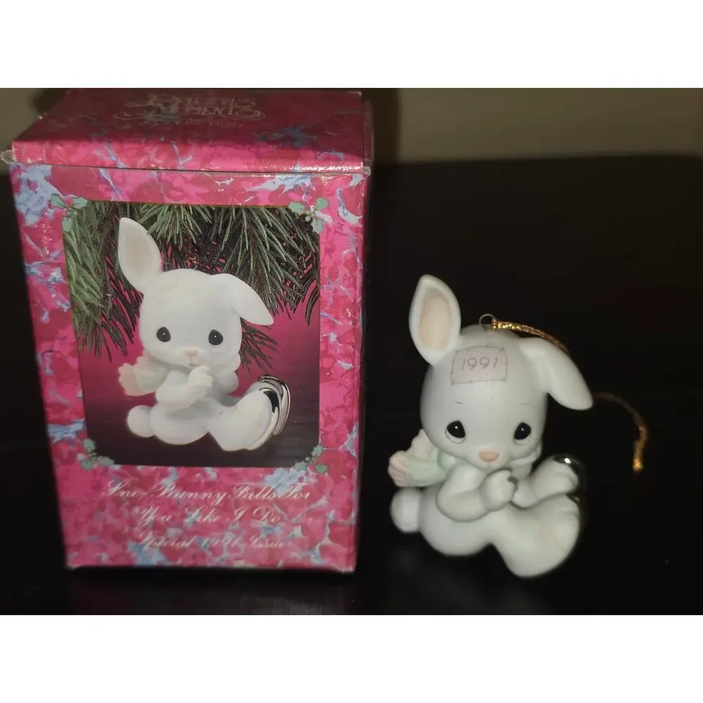 1991 Precious Moments Ornament Sno-Bunny Falls for you Like I Do‎ 520438 w/ Box